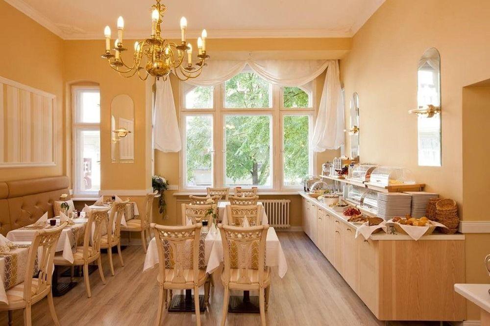 Augusta Am Kurfuerstendamm 3*
