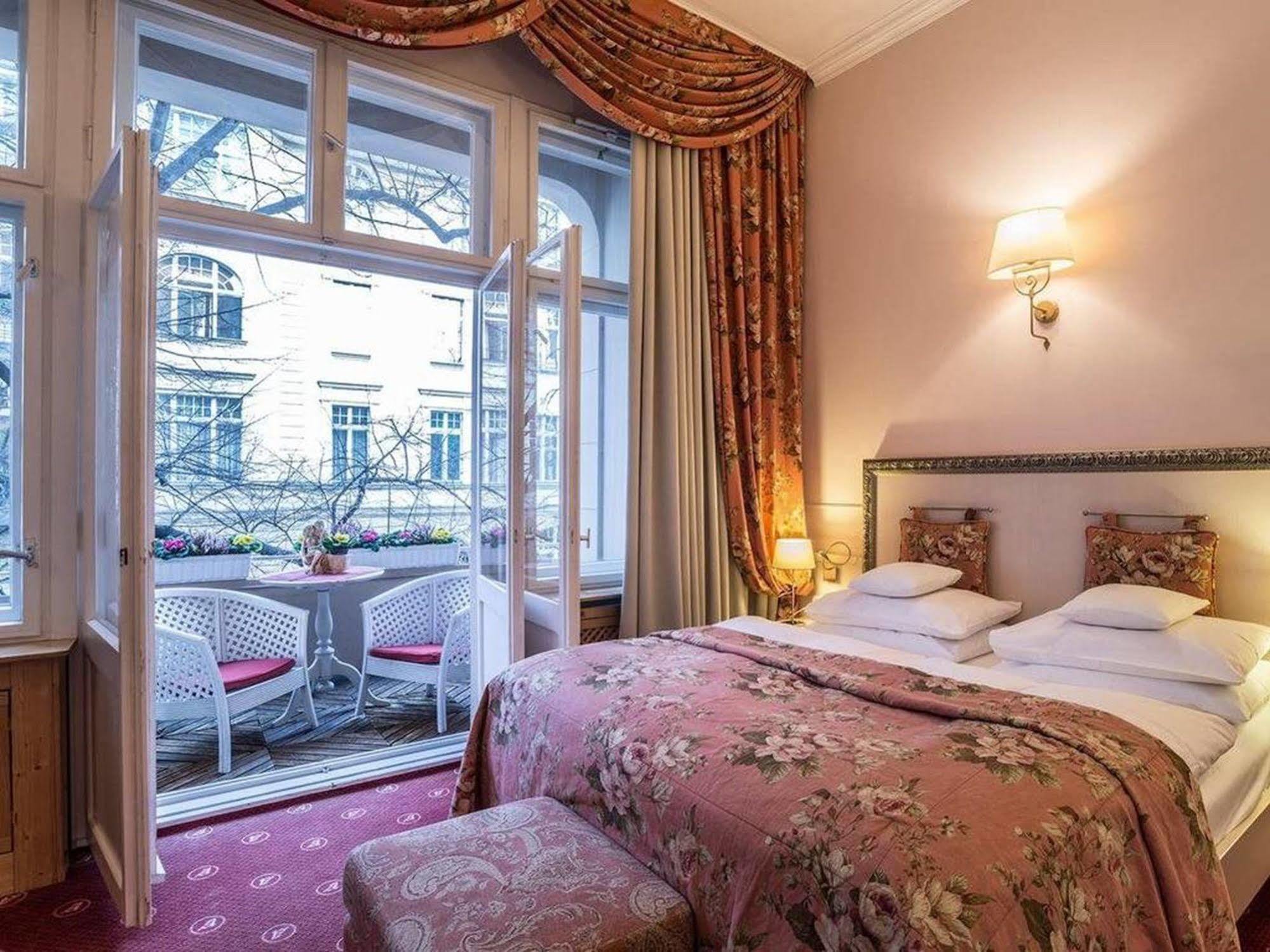 Augusta Am Kurfuerstendamm Hotel Berlino